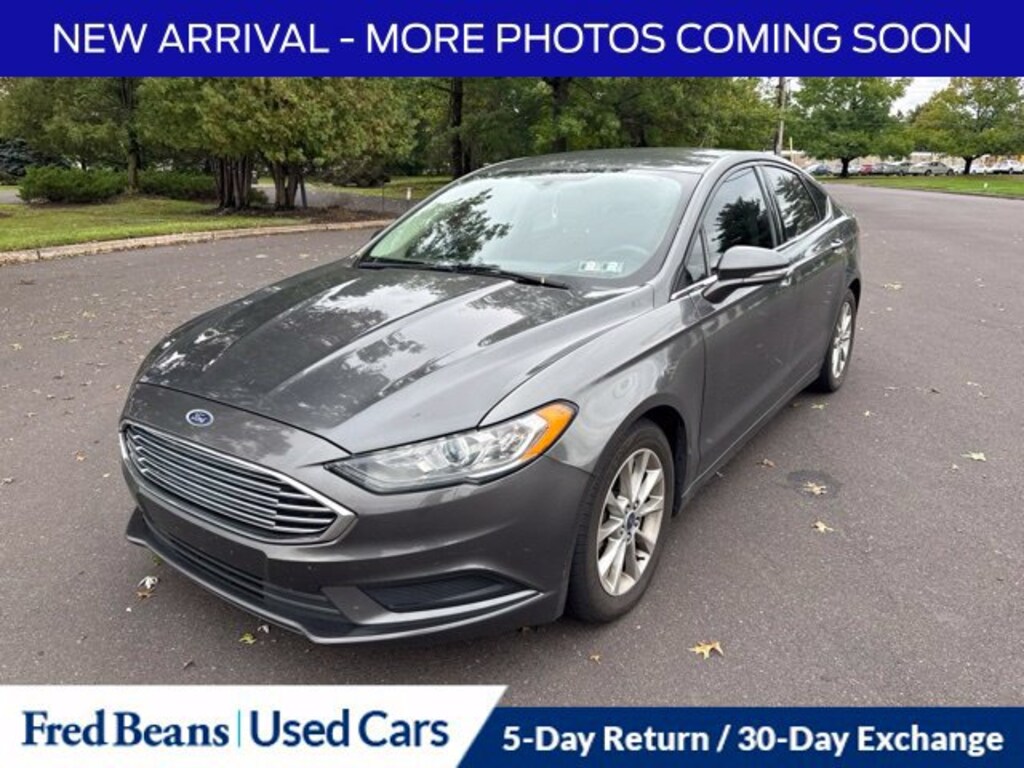 Used 2017 Ford Fusion SE Sedan