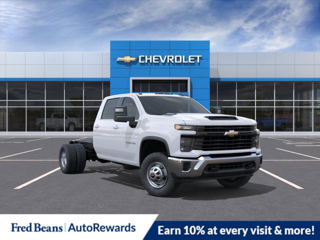  Chevrolet Silverado 3500 HD Chassis Cab