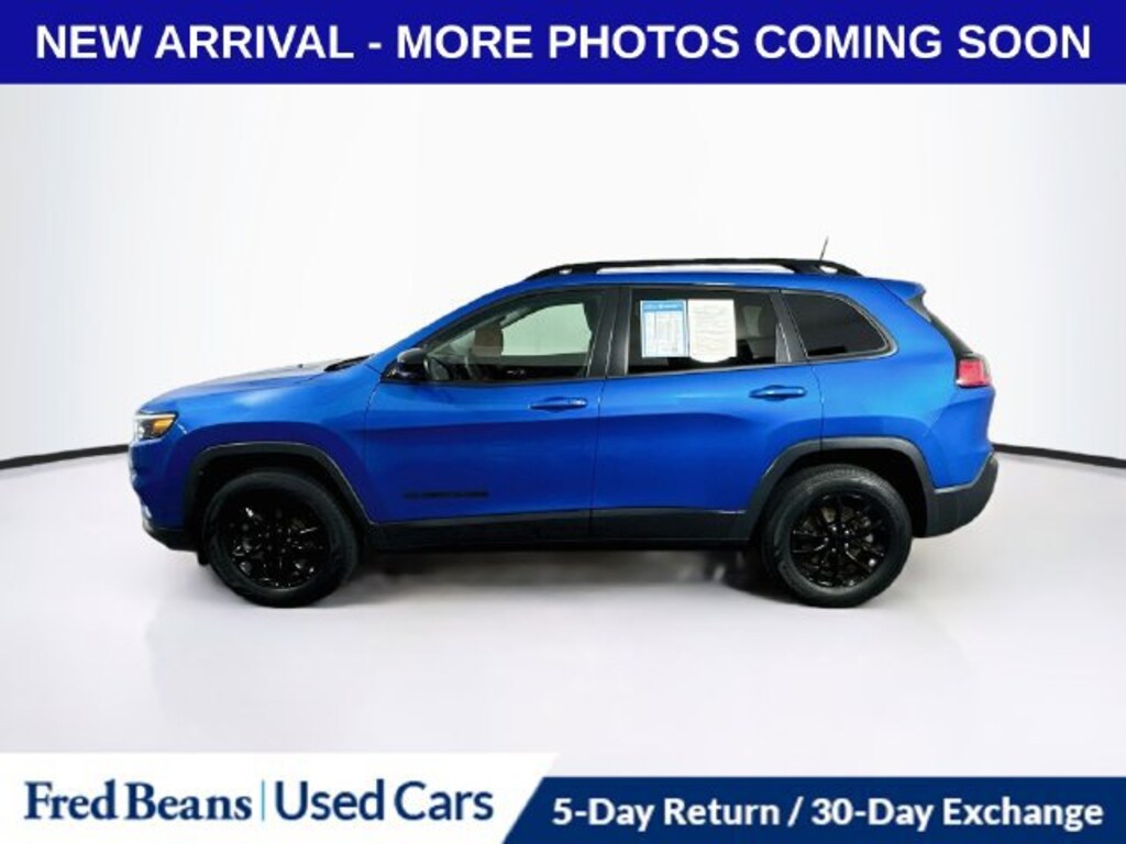Used 2023 Jeep Cherokee Altitude Lux 4x4 SUV