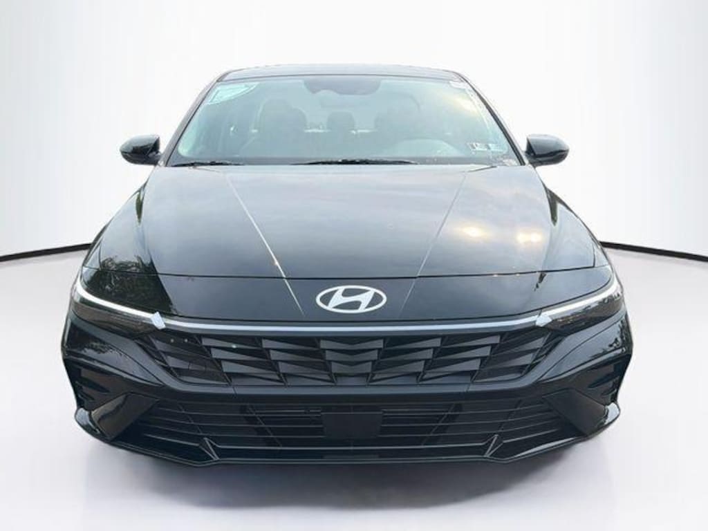 New 2026 Hyundai Elantra Limited Sedan