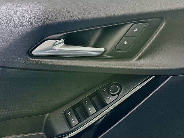 2026 Chevrolet Equinox LT - Photo 22