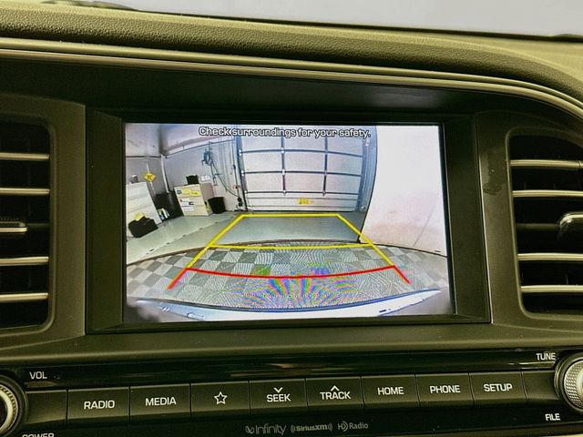 2020 Hyundai Elantra Limited - Photo 17