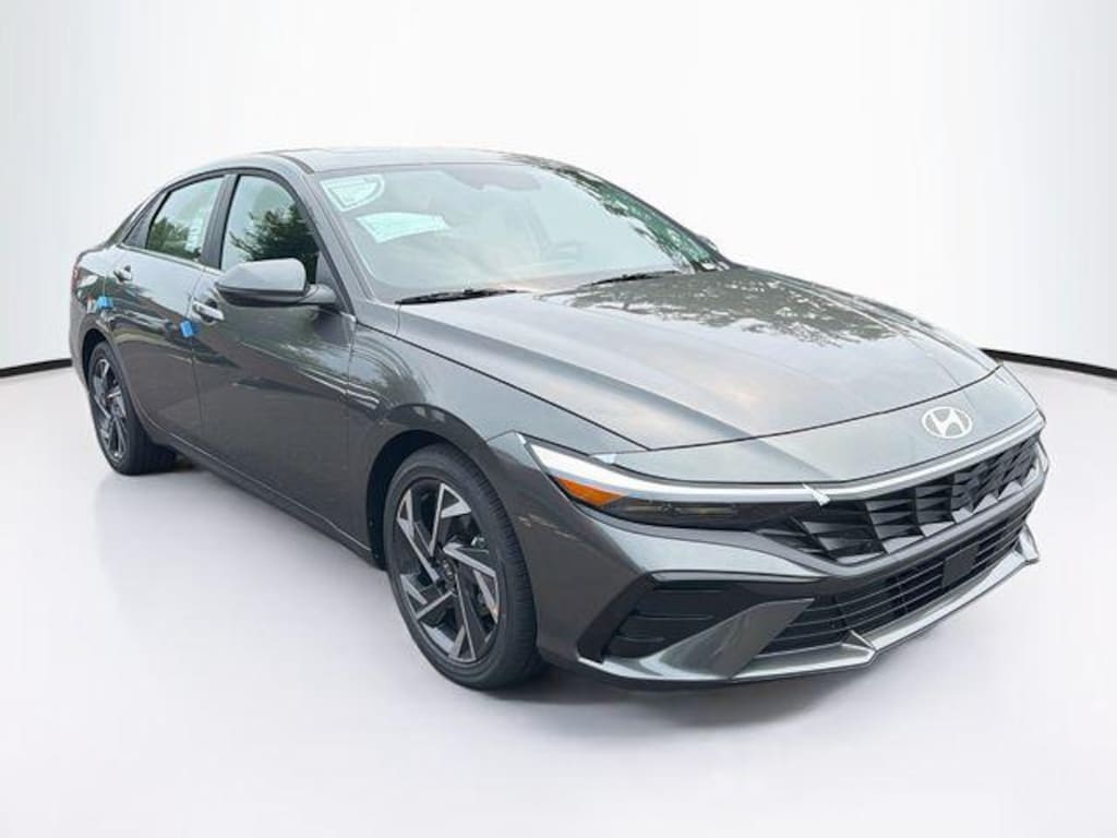 New 2026 Hyundai Elantra Limited Sedan