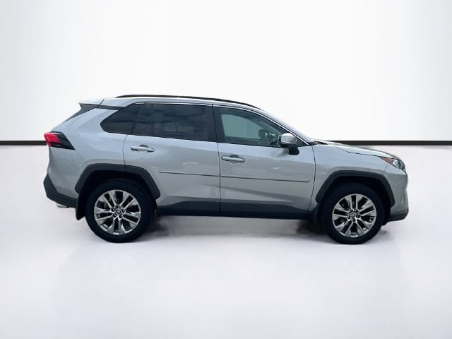 2021 Toyota RAV4 XLE Premium - Photo 10