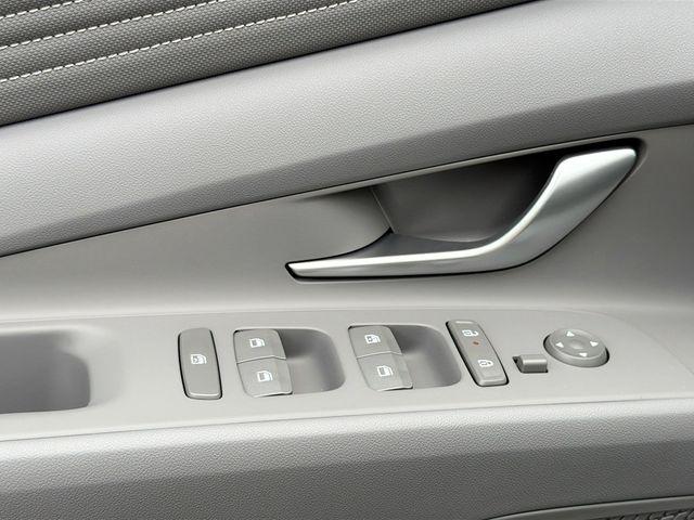 2026 Hyundai Elantra SEL - Photo 19