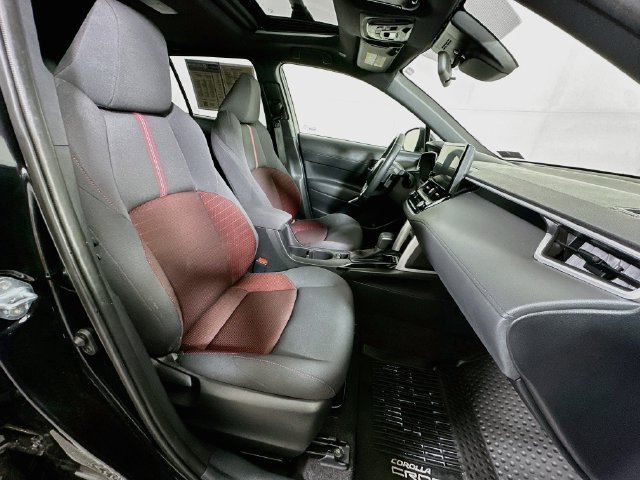 2024 Toyota Corolla Cross Nightshade - Photo 32