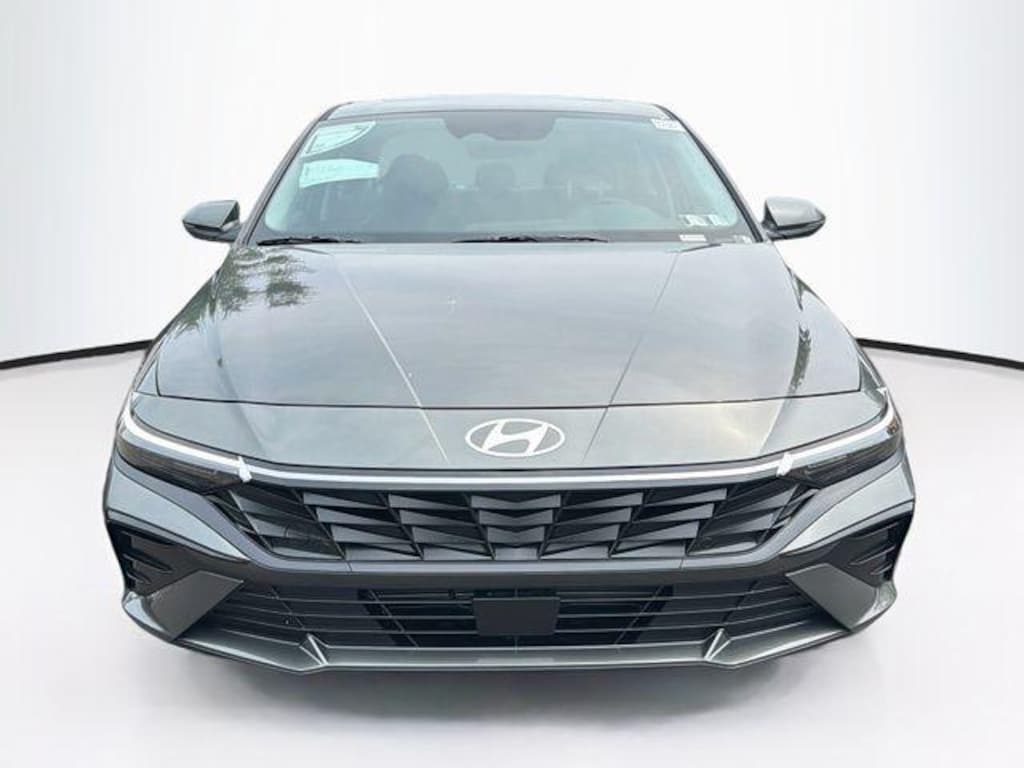 New 2026 Hyundai Elantra Limited Sedan