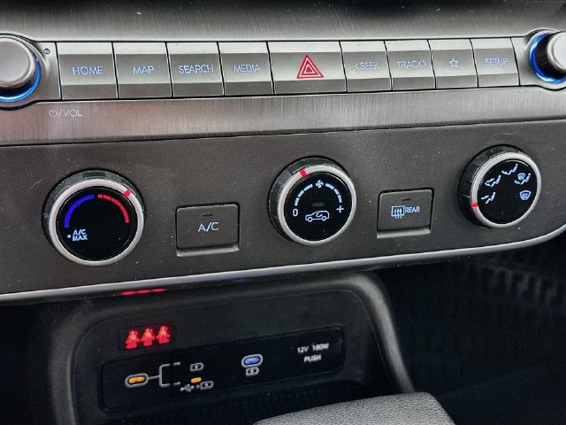 2024 Hyundai Kona SE - Photo 19