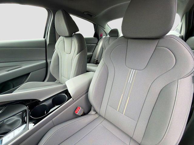 2026 Hyundai Elantra SEL - Photo 15