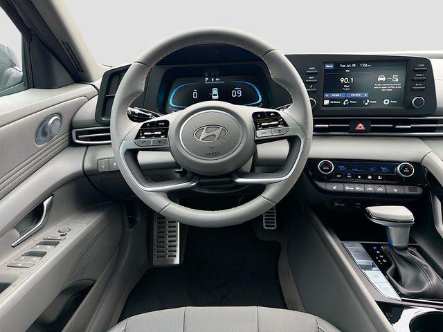 2026 Hyundai Elantra SEL - Photo 18