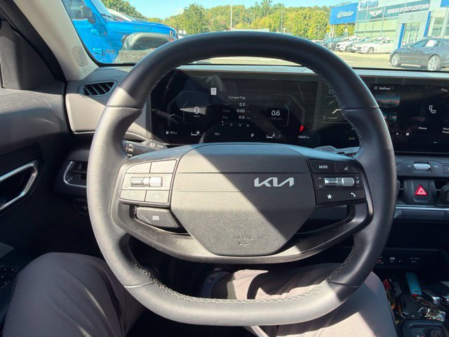 2025 Kia K4 EX - Photo 24