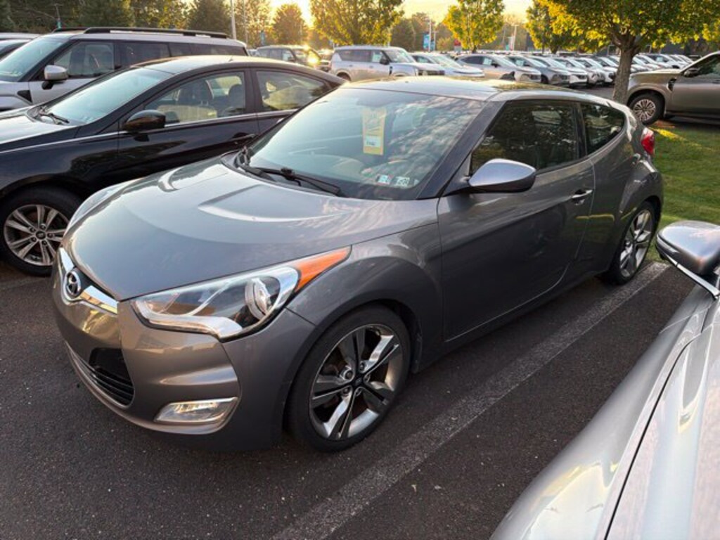 Used 2016 Hyundai Veloster Base Hatchback