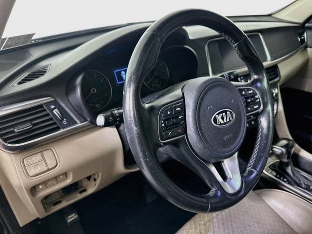 2018 Kia Optima EX - Photo 11