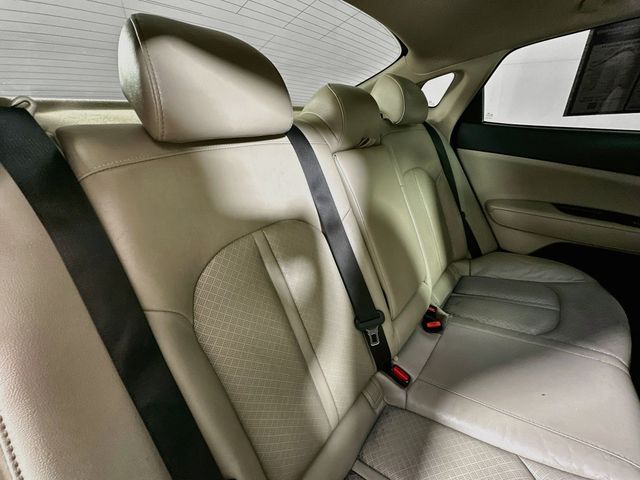 2018 Kia Optima EX - Photo 32