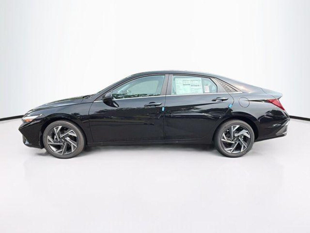 New 2026 Hyundai Elantra Limited Sedan