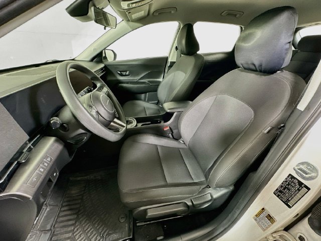 2024 Hyundai Kona SE - Photo 24