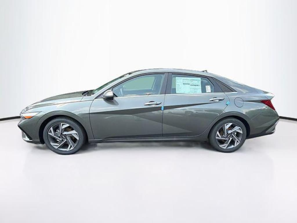 New 2026 Hyundai Elantra Limited Sedan