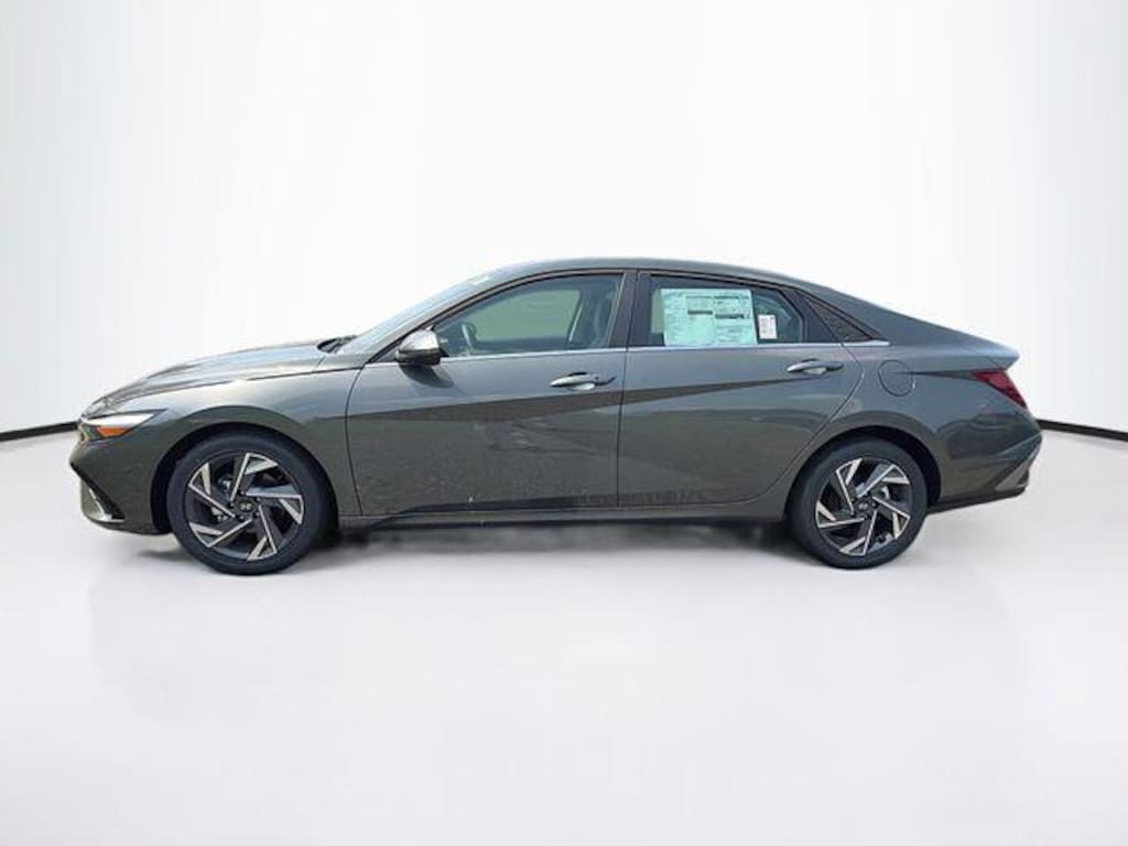 New 2026 Hyundai Elantra Limited Sedan