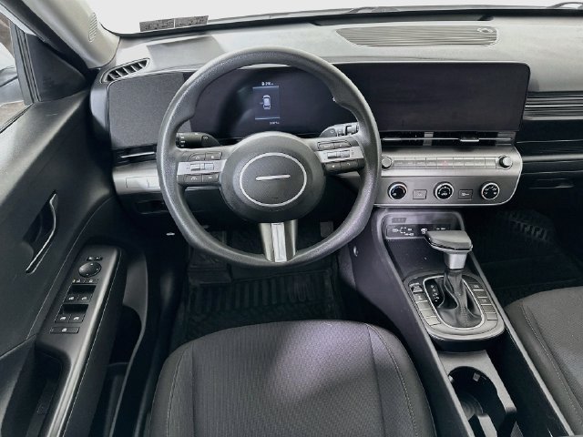 2024 Hyundai Kona SE - Photo 25