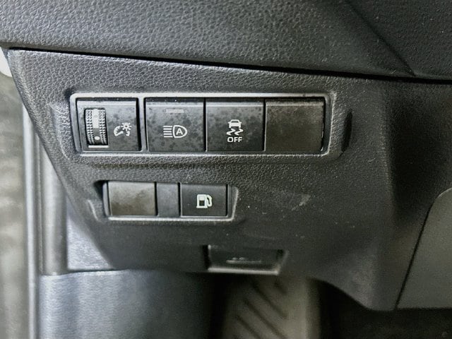 2024 Toyota Corolla Cross Nightshade - Photo 13