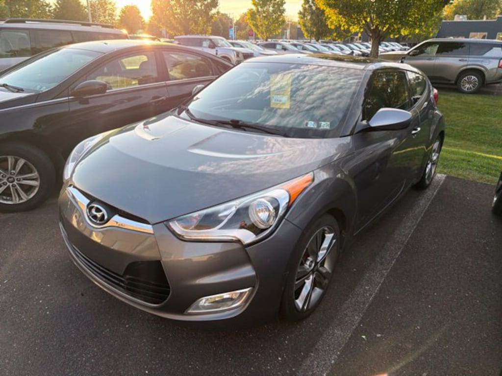 Used 2016 Hyundai Veloster Base Hatchback