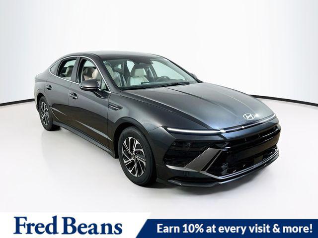 2026 Hyundai Sonata Hybrid Blue Sedan