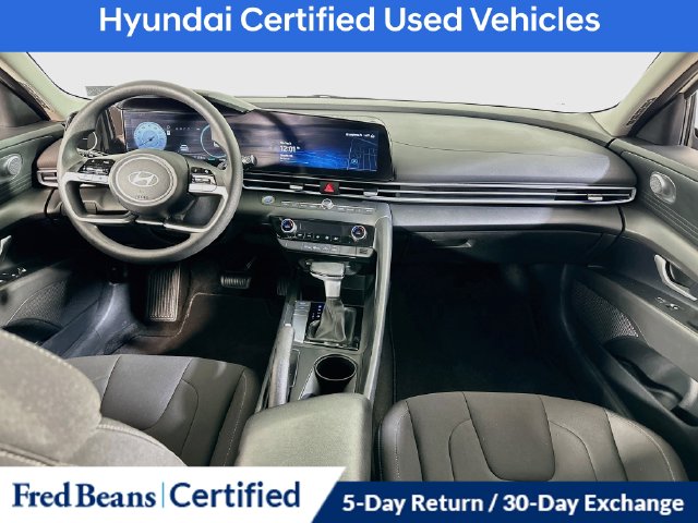 2024 Hyundai Elantra SEL - Photo 16