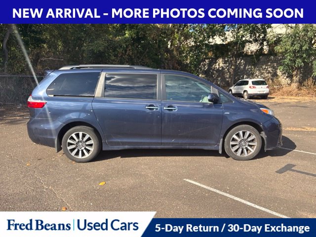 Used 2020 Toyota Sienna XLE Minivan/Van