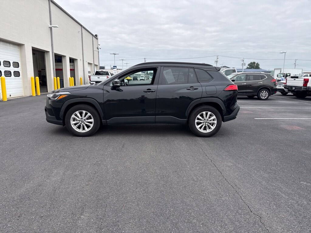 Used 2024 Toyota Corolla Cross LE Sport Utility