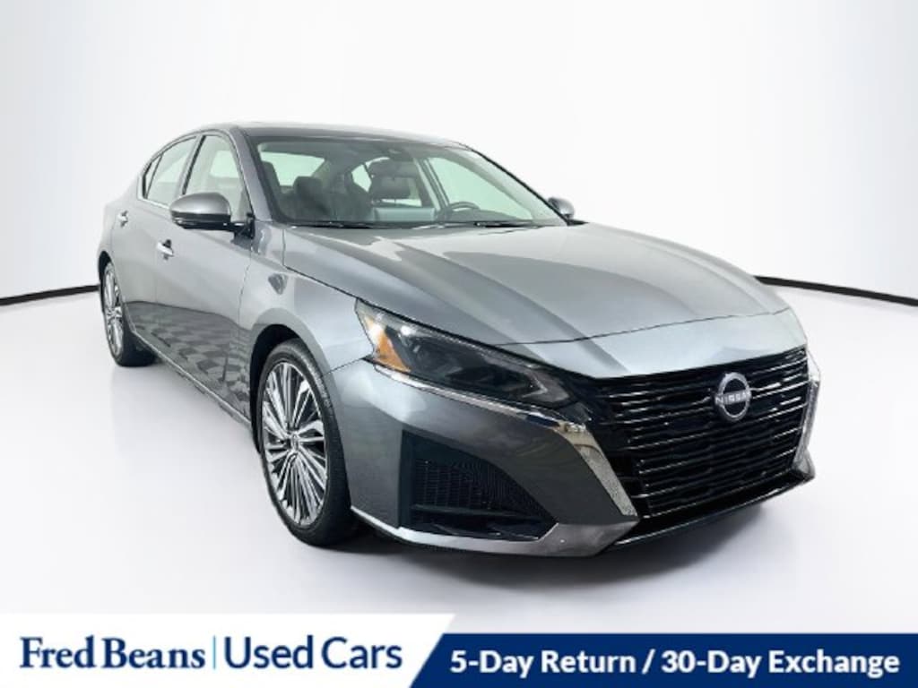Used 2025 Nissan Altima 2.5 SL Sedan