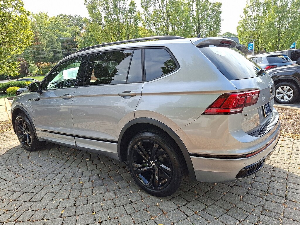 Certified 2023 Volkswagen Tiguan 2.0T SE R-Line Black SUV
