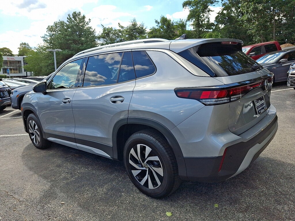New 2025 Volkswagen Tiguan 2.0T S SUV