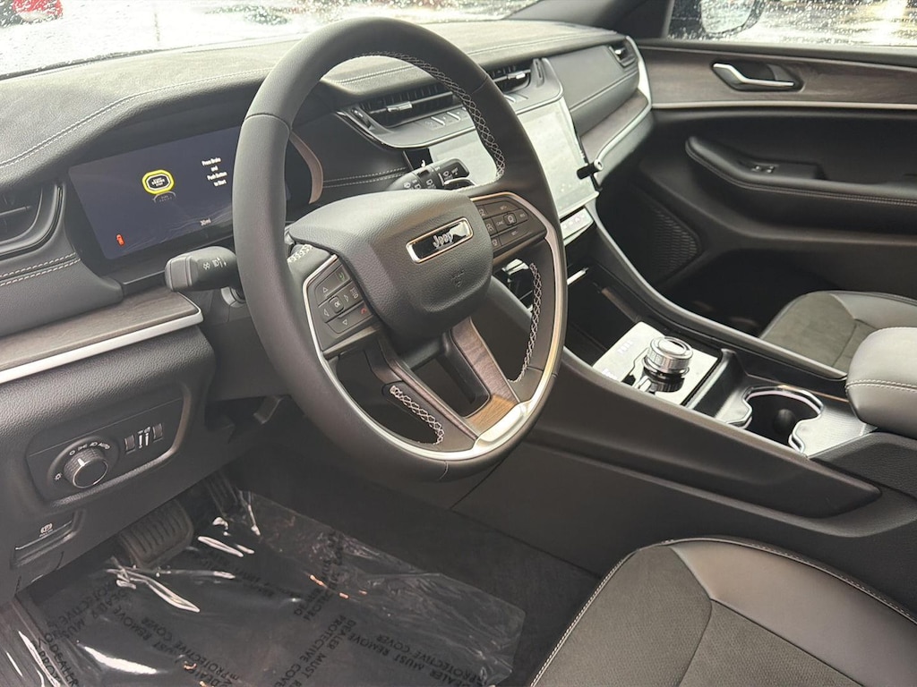 New 2027 Jeep Grand Cherokee Laredo Altitude Sport Utility