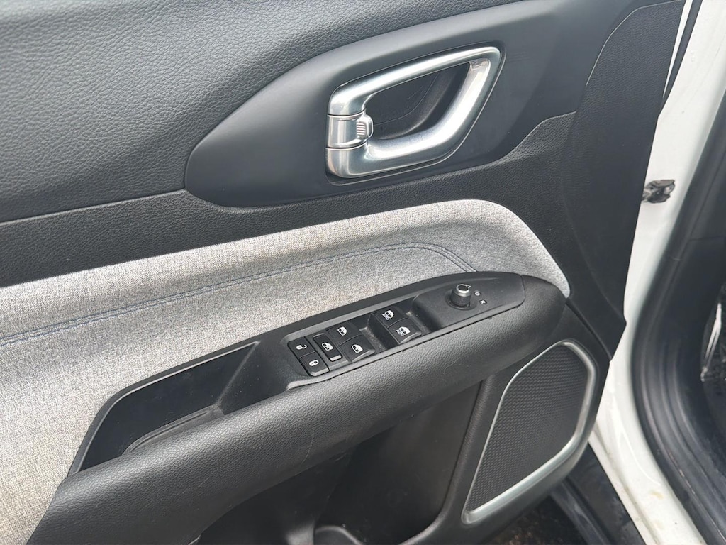 Used 2024 Jeep Compass Latitude SUV