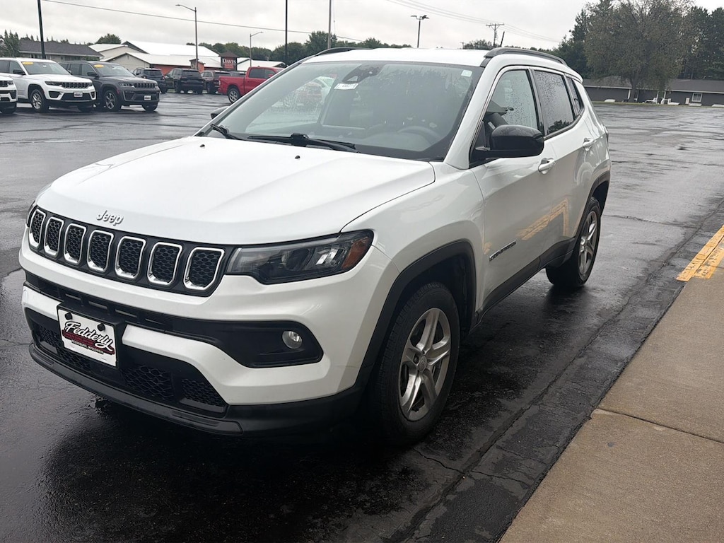 Used 2024 Jeep Compass Latitude SUV