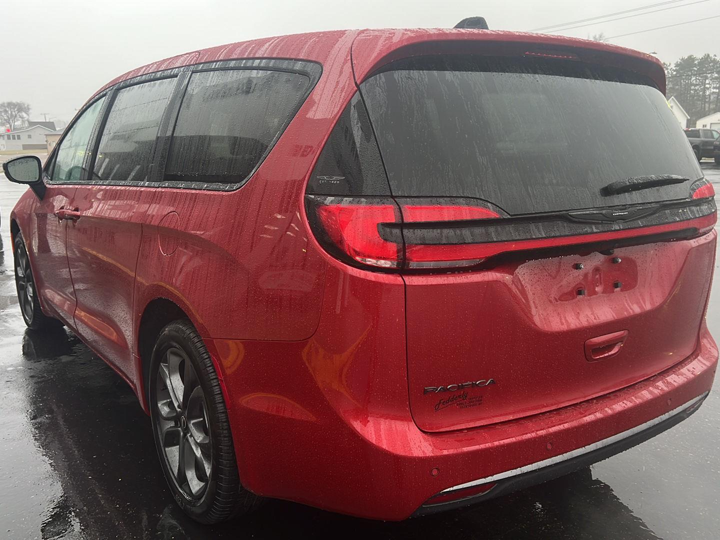 2026 Chrysler Pacifica Select - Photo 21