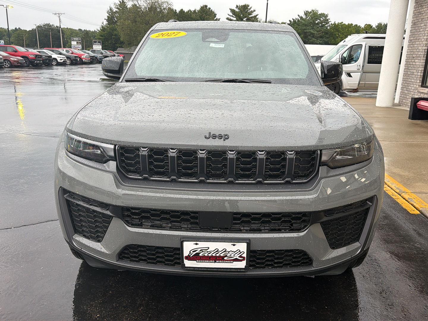 New 2027 Jeep Grand Cherokee Laredo Altitude Sport Utility