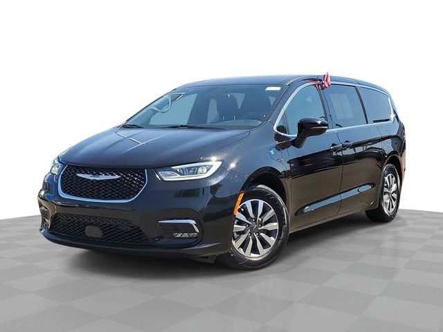 2025 Chrysler Pacifica PHEV
