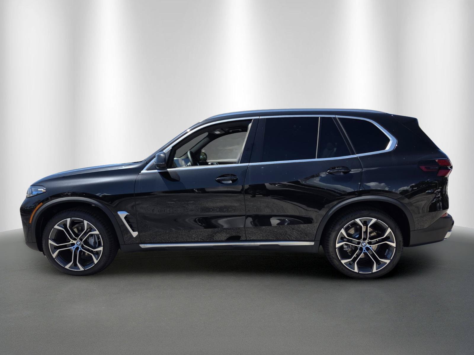New 2026 BMW X5 sDrive40i SUV