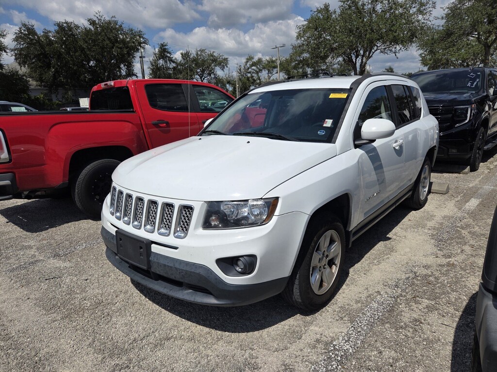 Used 2017 Jeep Compass Latitude FWD SUV