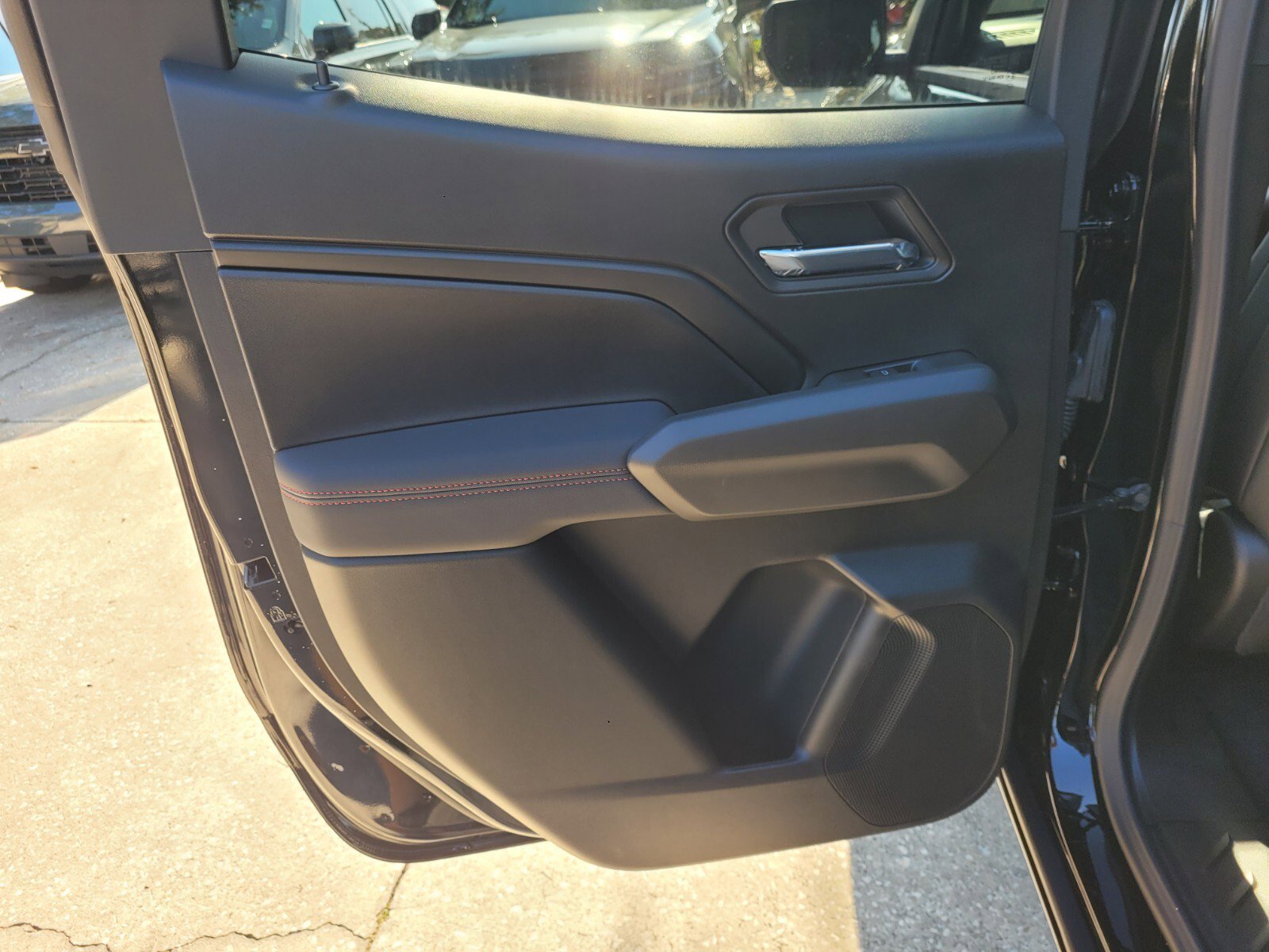 2026 Chevrolet Colorado Z71 - Photo 18