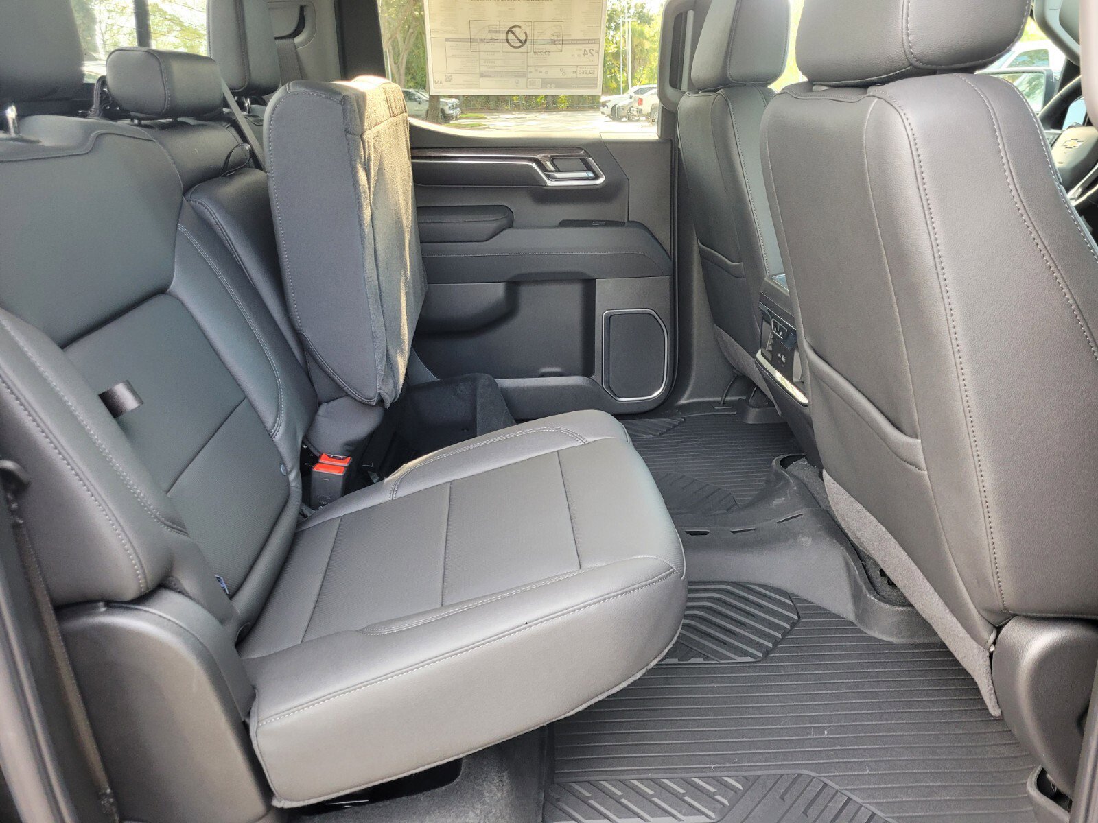 2025 Chevrolet Silverado 1500 LTZ - Photo 17