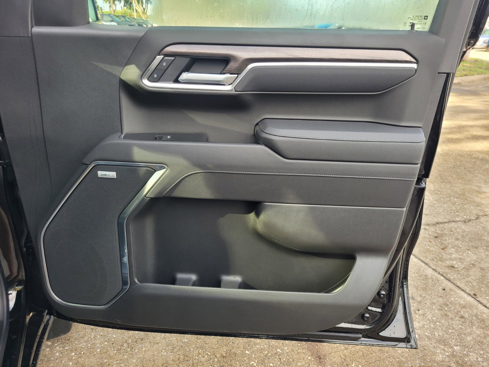 2025 Chevrolet Silverado 1500 LTZ - Photo 14