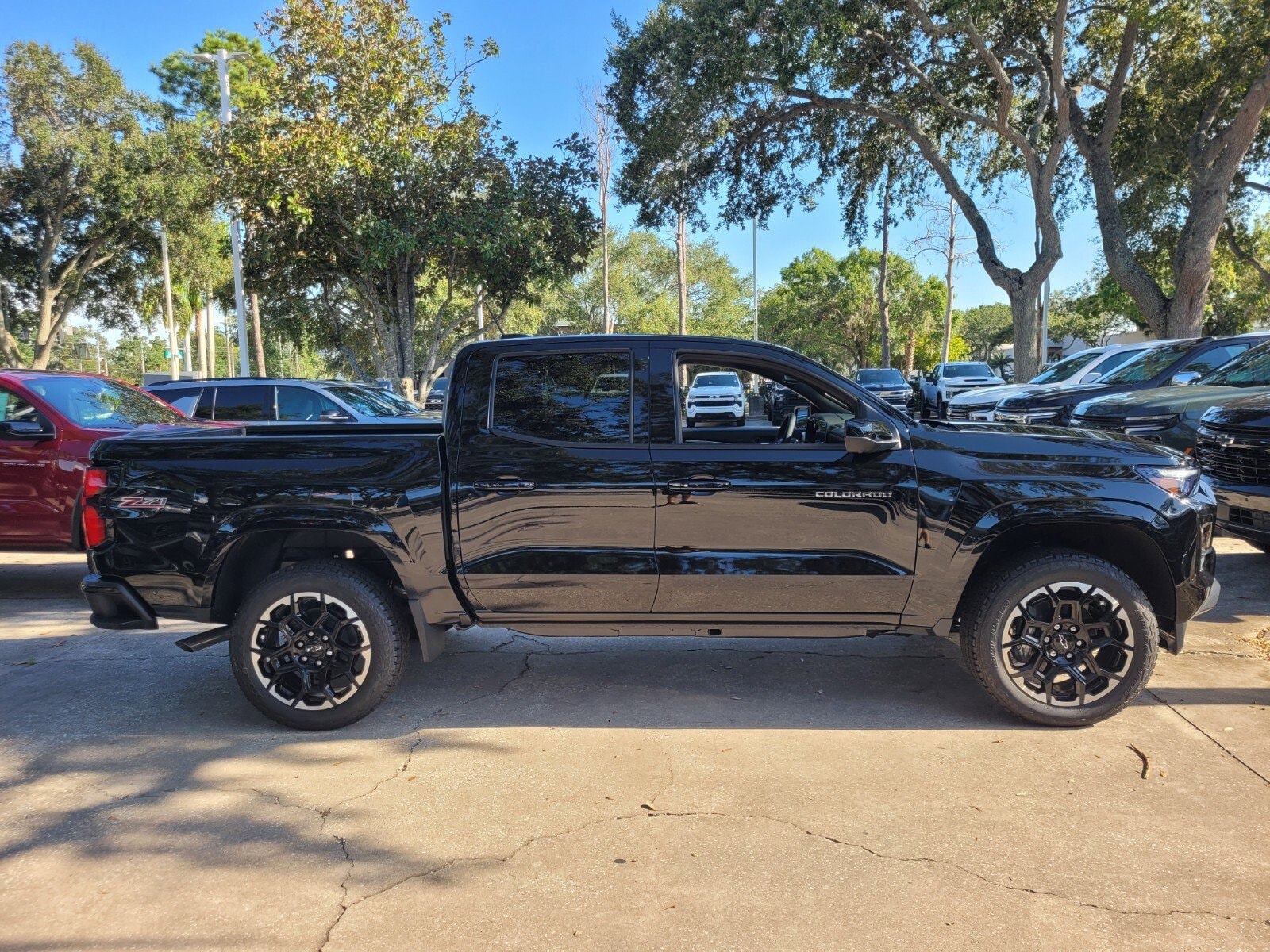 2026 Chevrolet Colorado Z71 - Photo 8