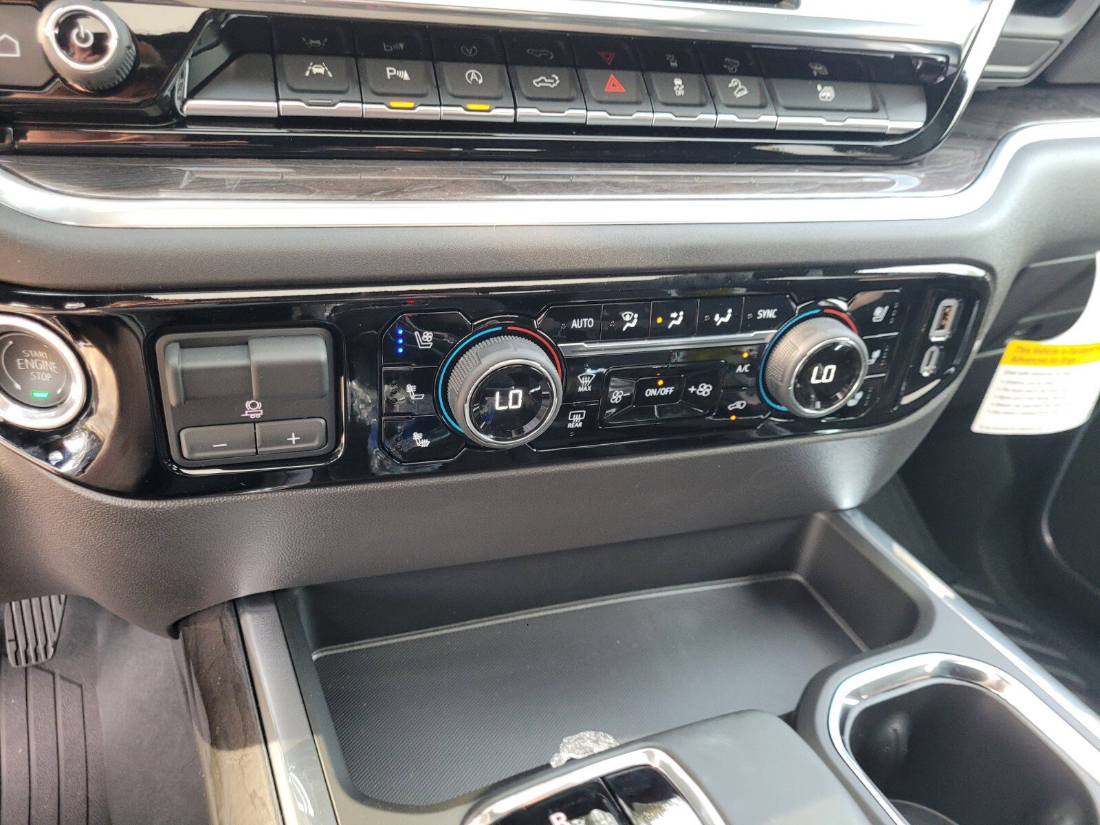 2025 Chevrolet Silverado 1500 LTZ - Photo 28