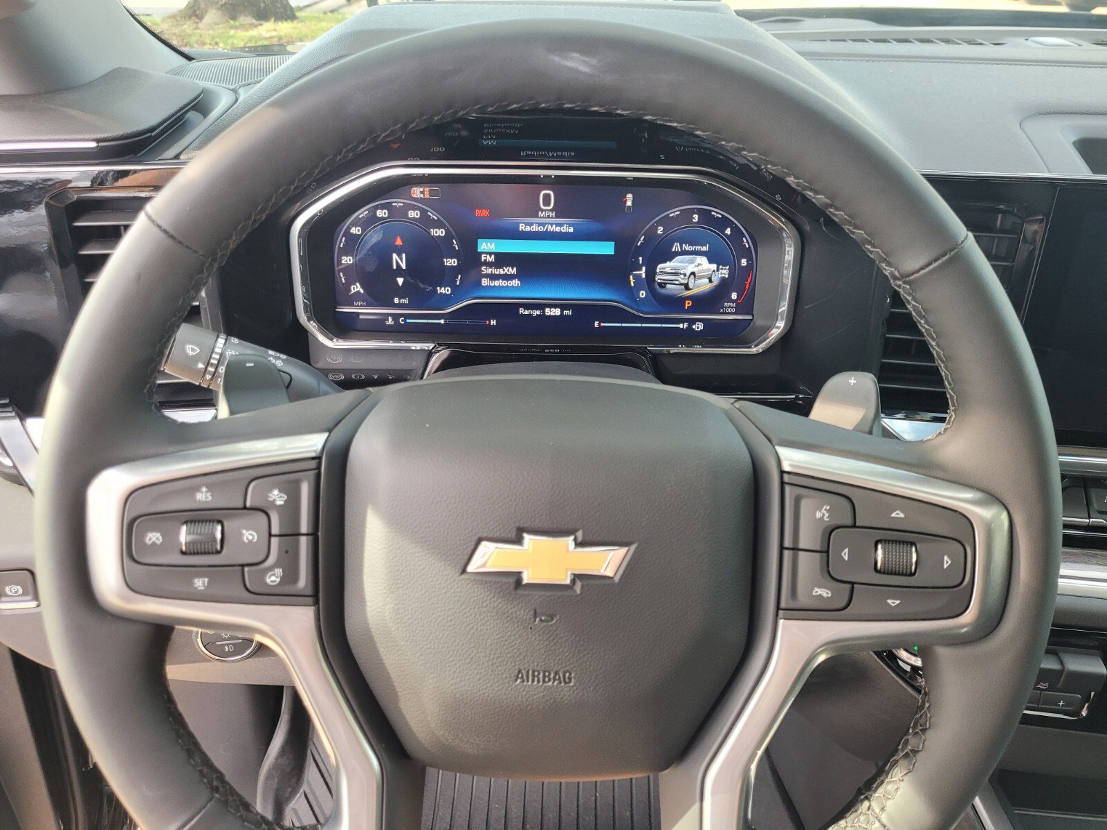 2025 Chevrolet Silverado 1500 LTZ - Photo 31