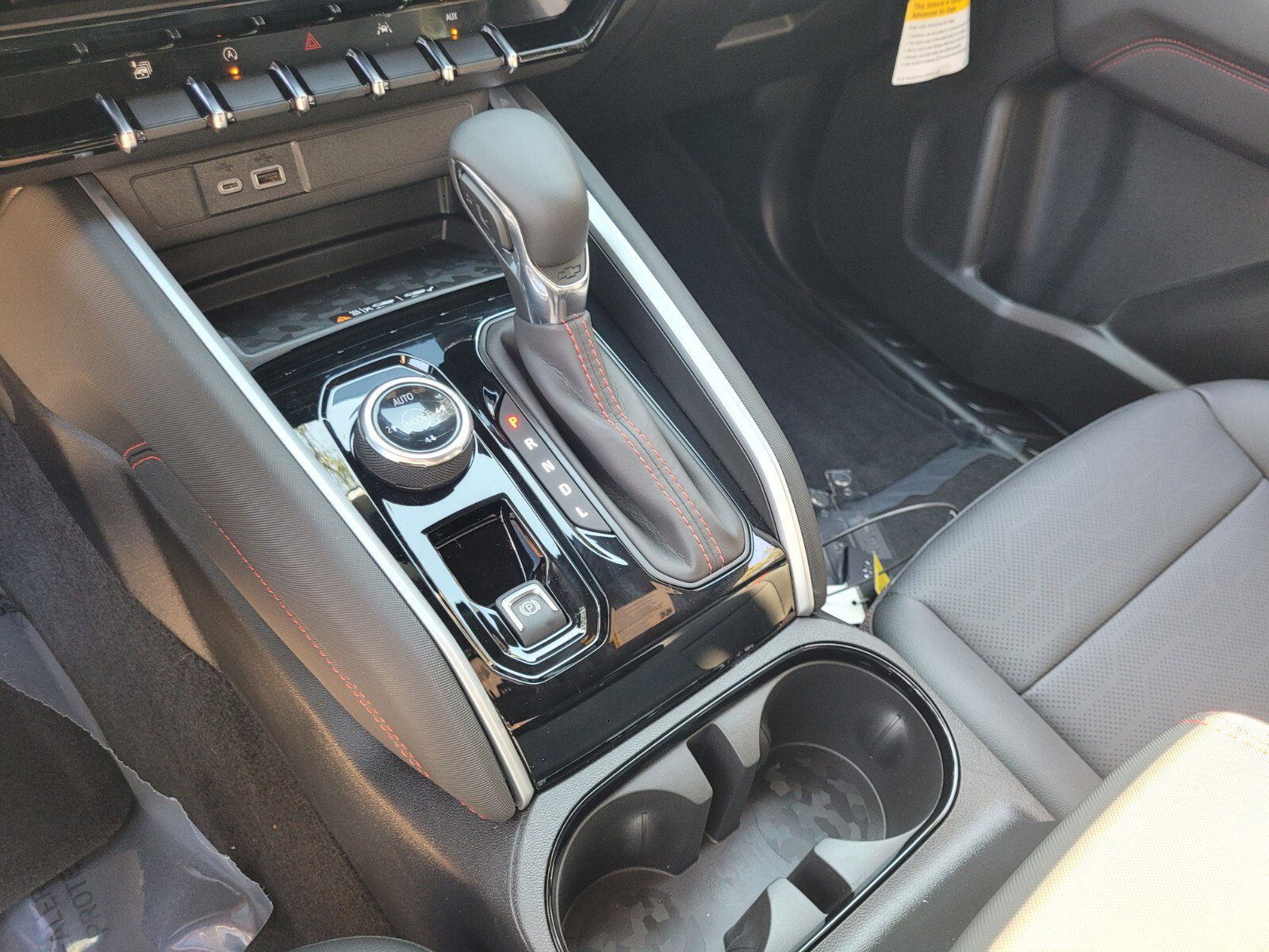 2026 Chevrolet Colorado Z71 - Photo 26