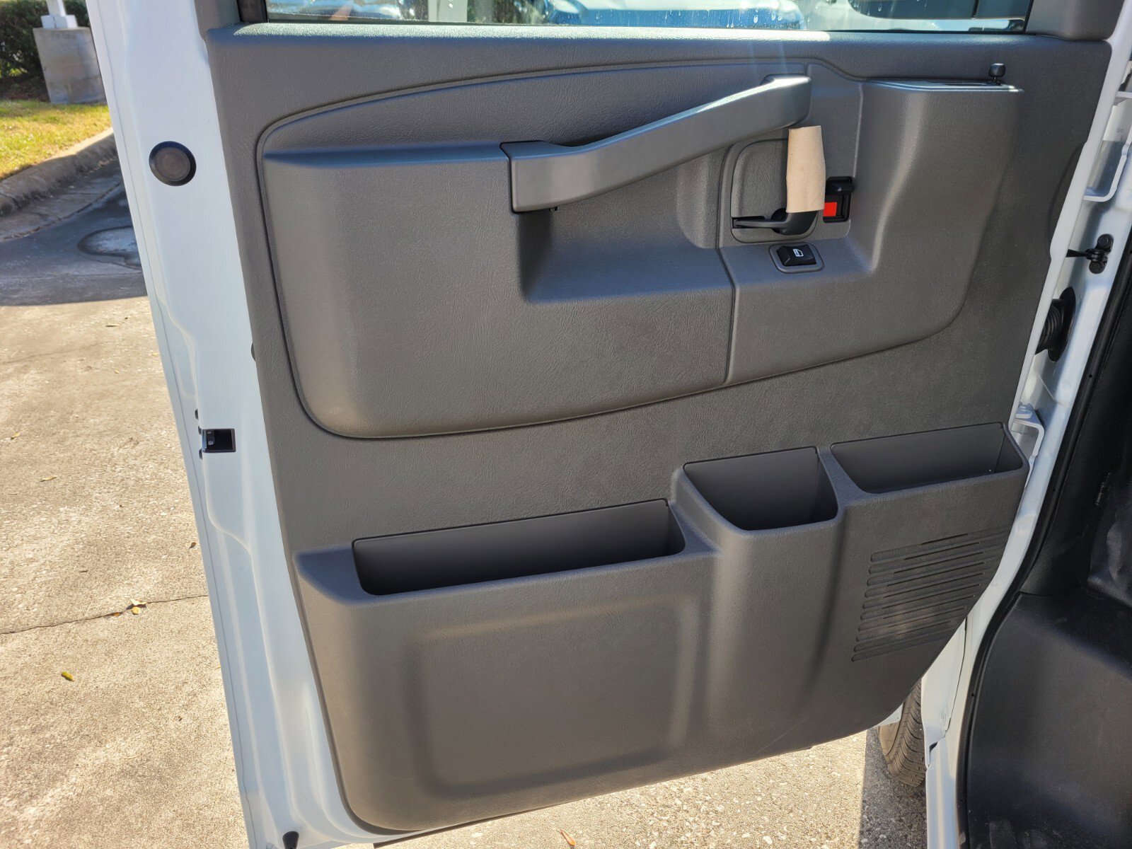 2025 Chevrolet Express Cargo Work Van - Photo 22