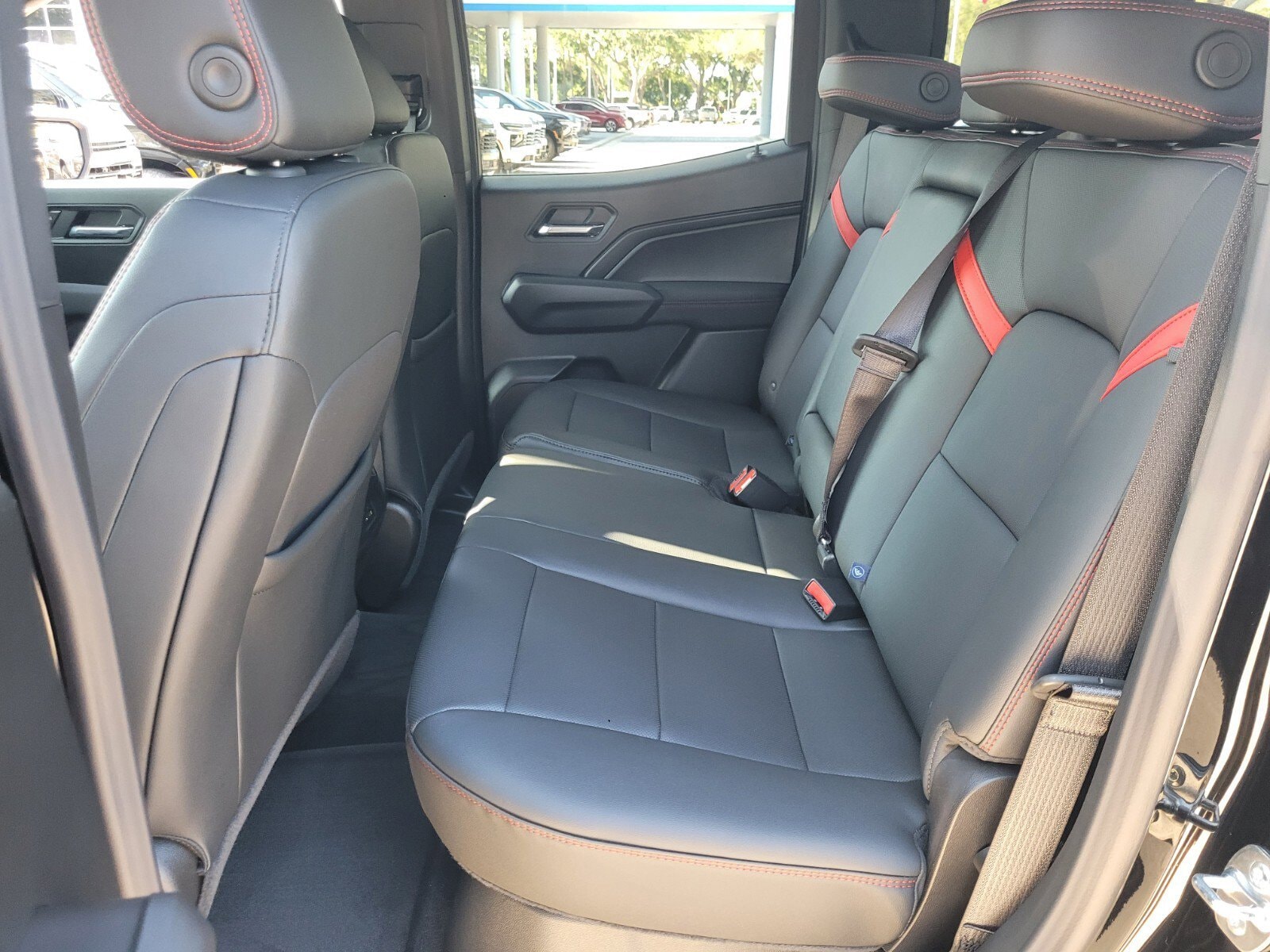 2026 Chevrolet Colorado Z71 - Photo 17