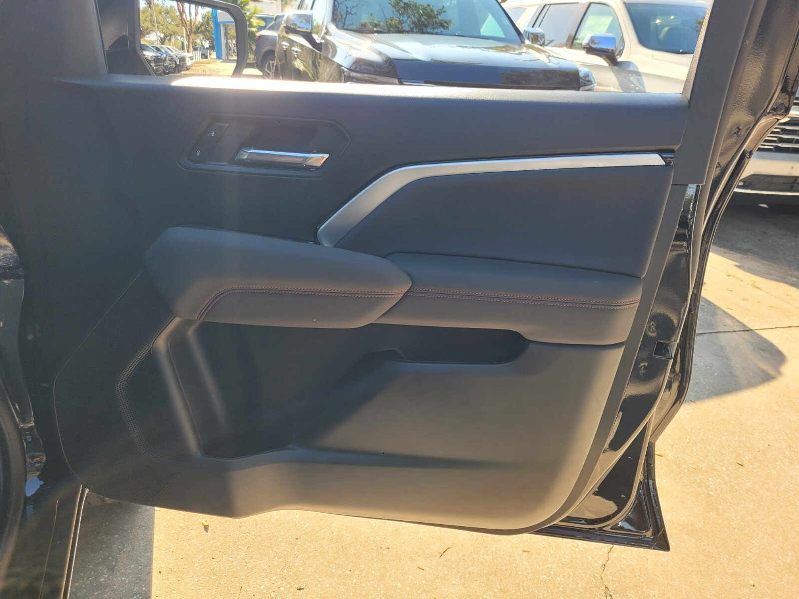 2026 Chevrolet Colorado Z71 - Photo 12